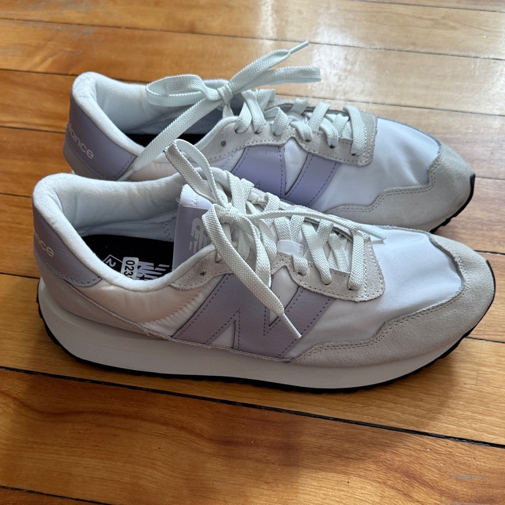 New Balance 237